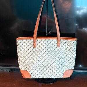 Elegant Tan and Cream Tote Bag